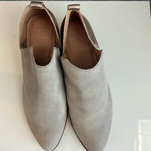 Selling Frye and Co. booties size 7 1/2. Only used once.